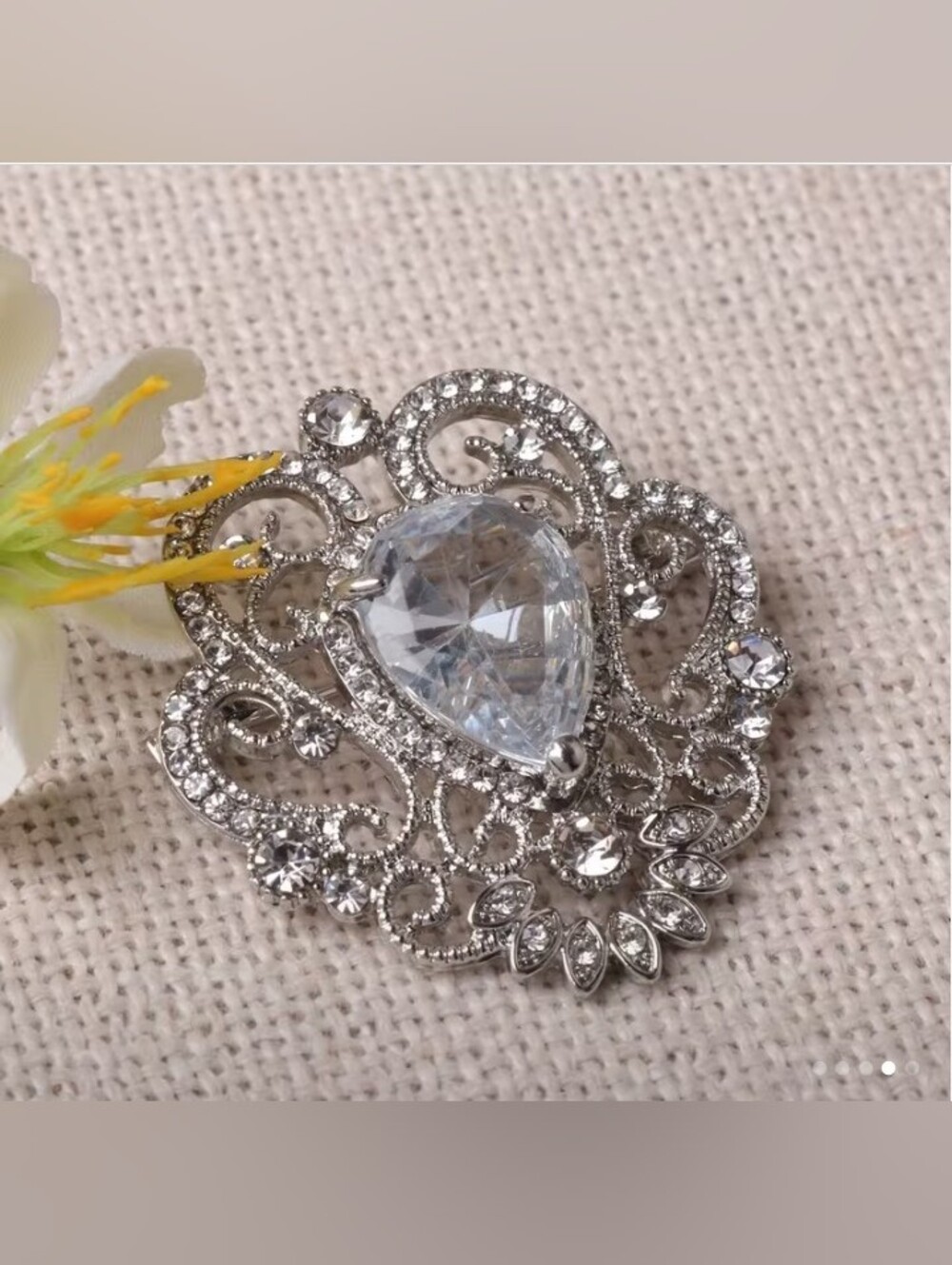 🖼️Rhinestone Brooch Pin Vintage Style Beautiful Sparkly Large Stone